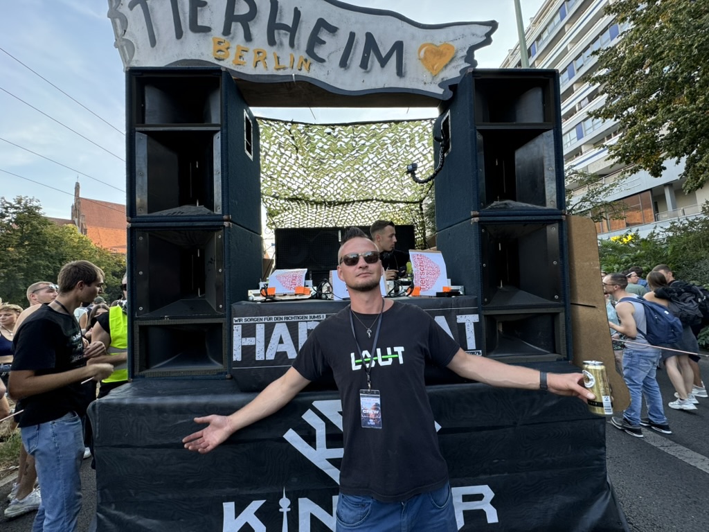 placeholder image sq